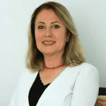 Yazar Zeynep Kalaycı Çanakçıoğlu